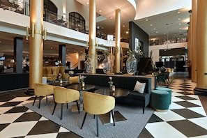 Lobby sitting area - Van der Valk Theaterhotel Almelo (Almelo)