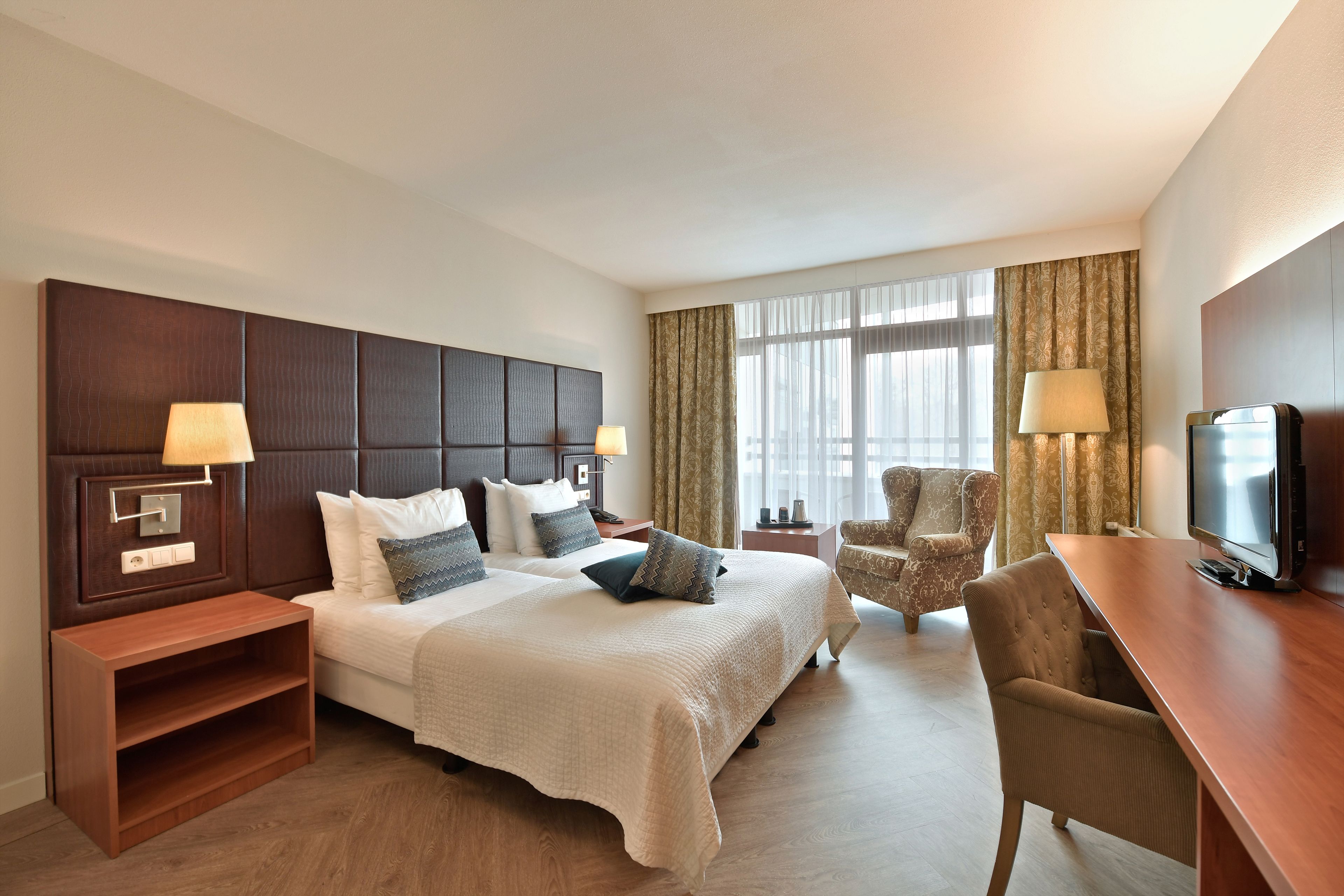 standard room, balcony | 1 bedroom, minibar, in-room safe, blackout curtains