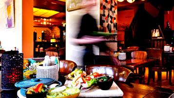 4 Restaurants, Mittagessen, Abendessen, französische Küche