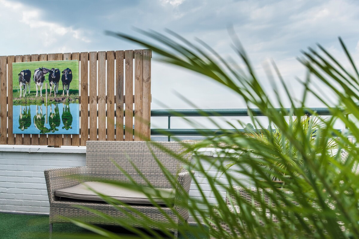 Suite – deluxe, ikke-røyk, terrasse | Safe på rommet, blendingsgardiner og strykejern/-brett
