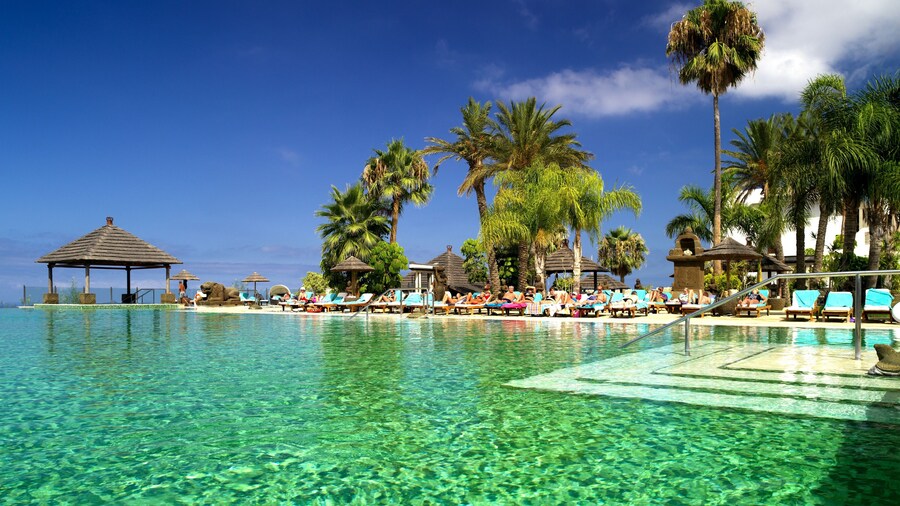 Regency Country Club, Apartments Suites