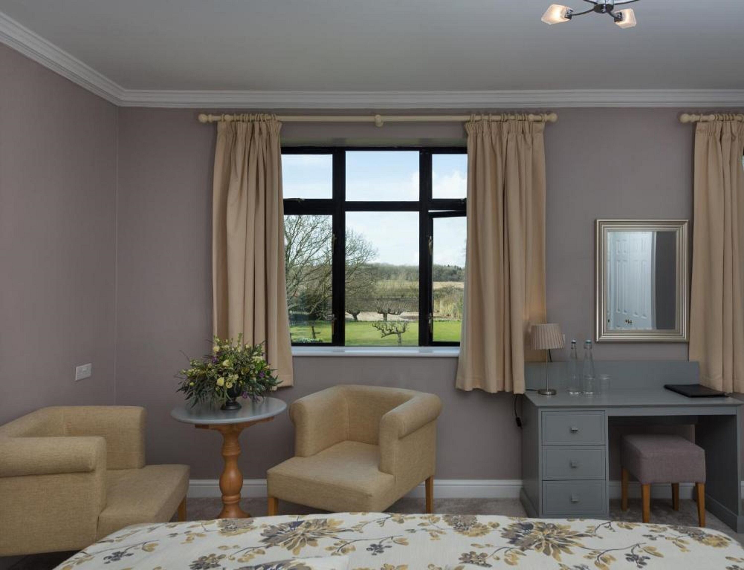 1 bedroom, individually decorated, individually furnished