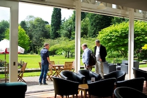 Lounge - Chancellors Hotel and Conference Centre (Manchester)