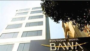 Schild für das Boutique Hotel Bawa Suites.