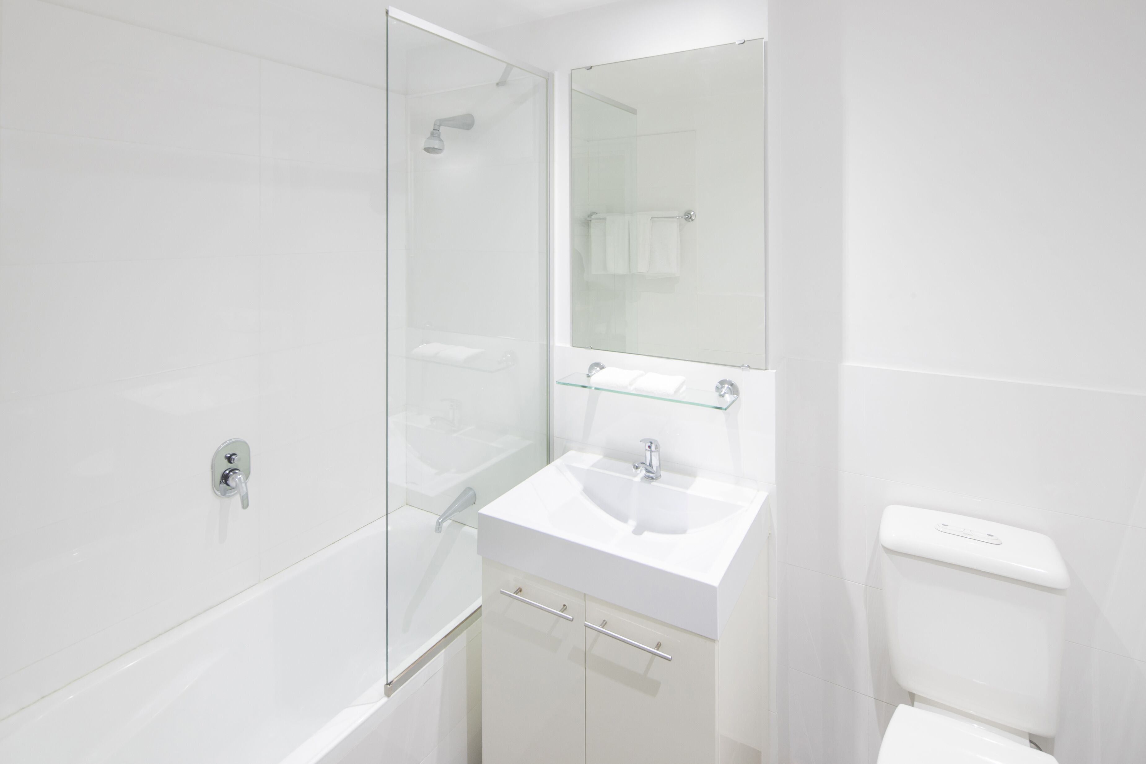 1 bedroom, desk, iron/ironing board, cots/infant beds