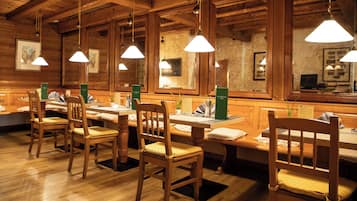 Breakfast, lunch, dinner served; German cuisine, alfresco dining