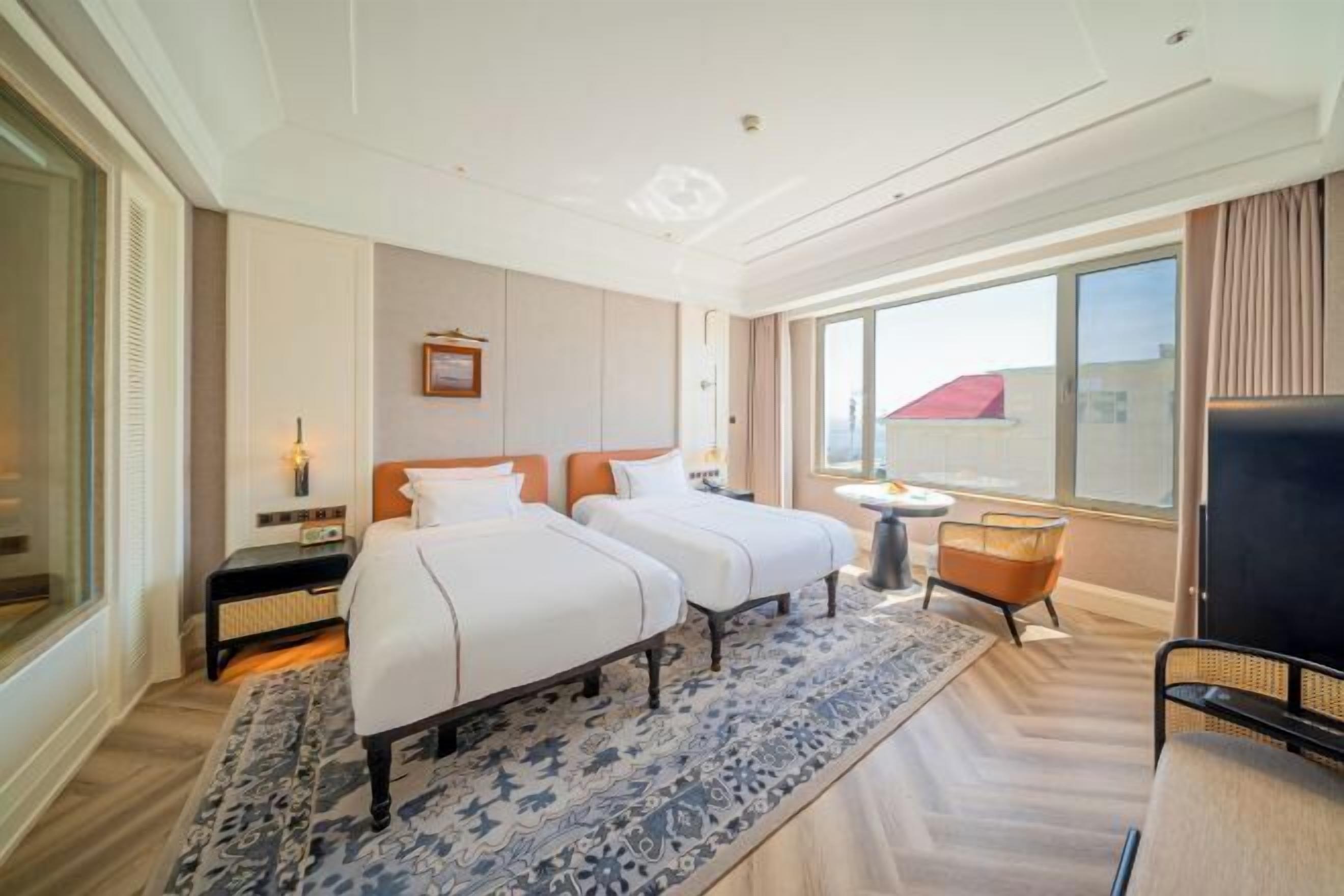 1 多间卧室、迷你吧、客房内保险箱、办公桌