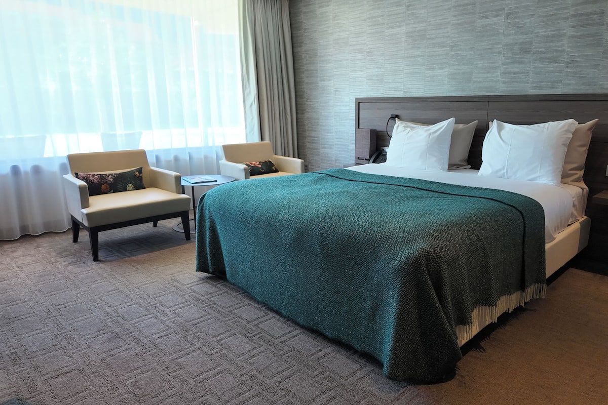 Superior Room, 1 King Bed | Minibar, in-room safe, desk, blackout curtains