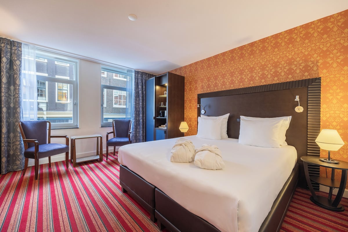 Deluxe-rum | 1 sovrum, sängtillbehör av högsta kvalitet och minibar