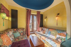 行政套房, 1 張特大雙人床 | 高級寢具、迷你吧、客房內保險箱、書桌