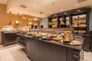 Esmorzar diari d'estil bufet (31.50 EUR per persona) 