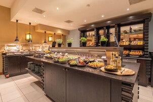 Daily buffet breakfast (EUR 32.50 per person)