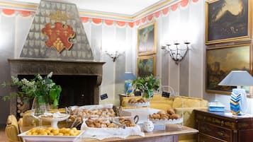 Daily buffet breakfast (EUR 7 per person)