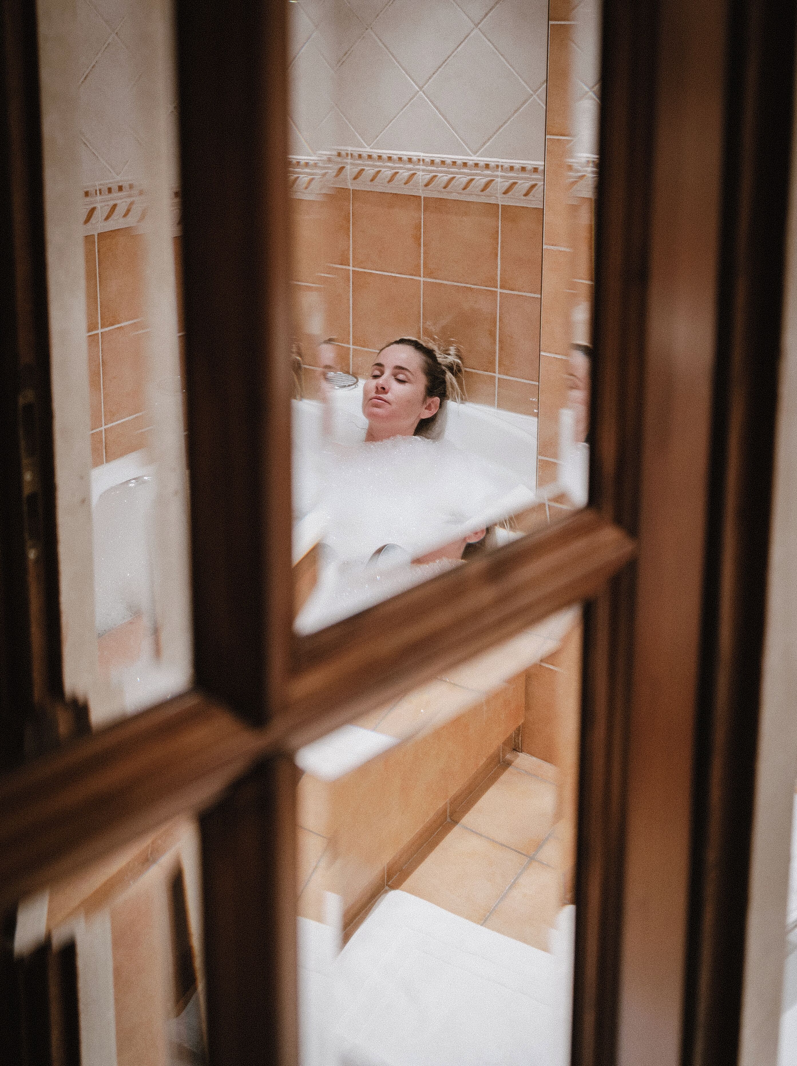 double or twin room (côté nord) | bathroom | shower, free toiletries, hair dryer, bathrobes