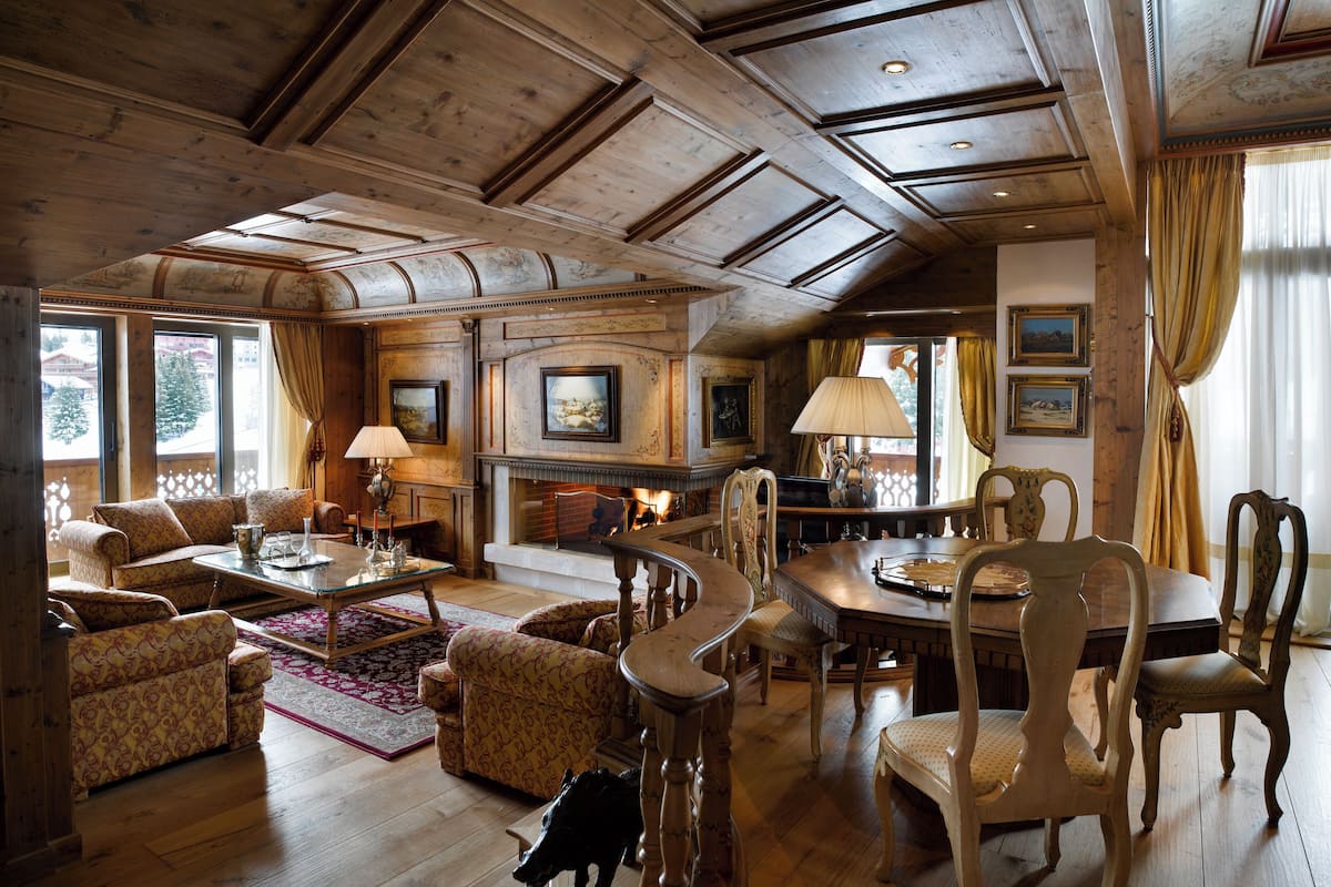 Grand Apartment | Living area | Flat-screen TV