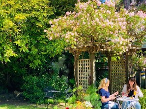 Garden - Shelburne Hotel (Seaview)