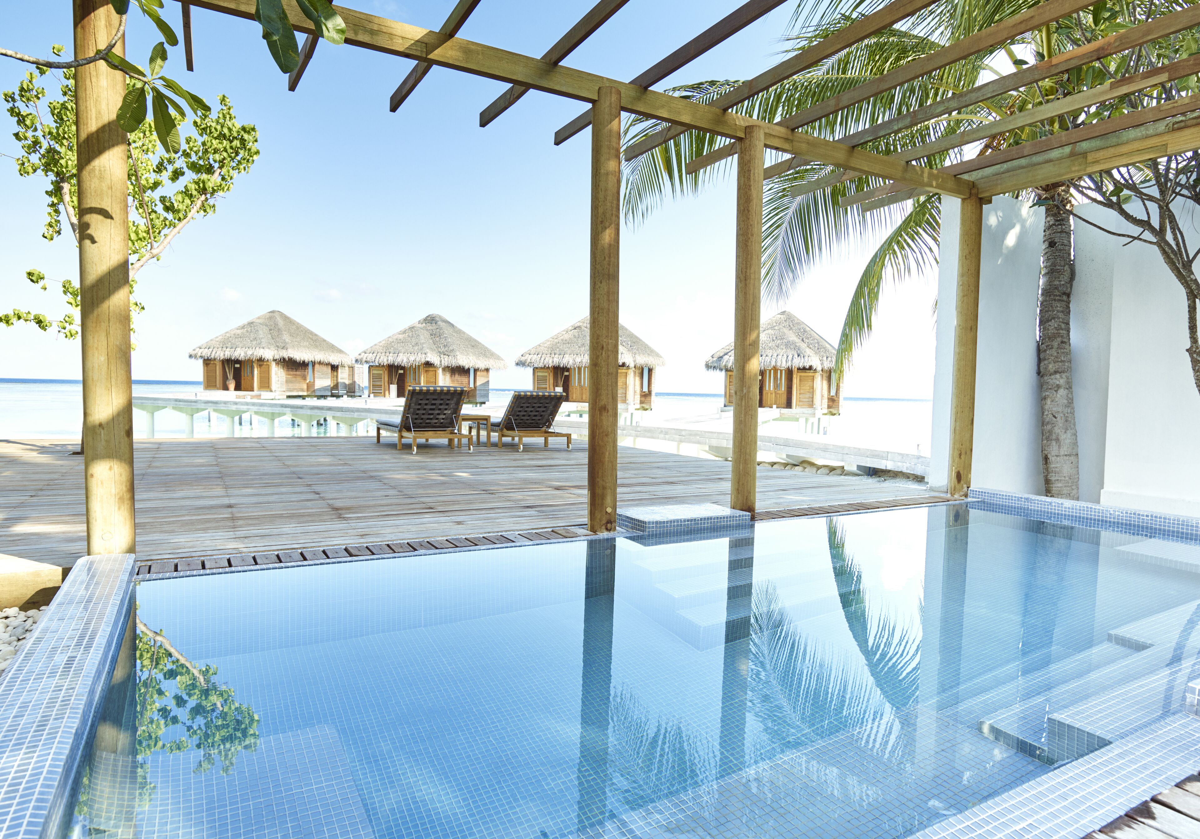 body treatments, massages on the beach, body scrubs, facials