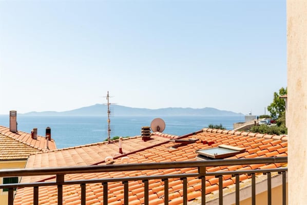 Habitación Confort con 1 cama matrimonial o 2 individuales | Terraza o patio