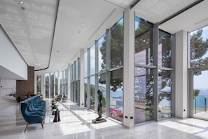 2 bars/lounges, poolside bar, beach bar - Hotel Royal Neptun (Dubrovnik)