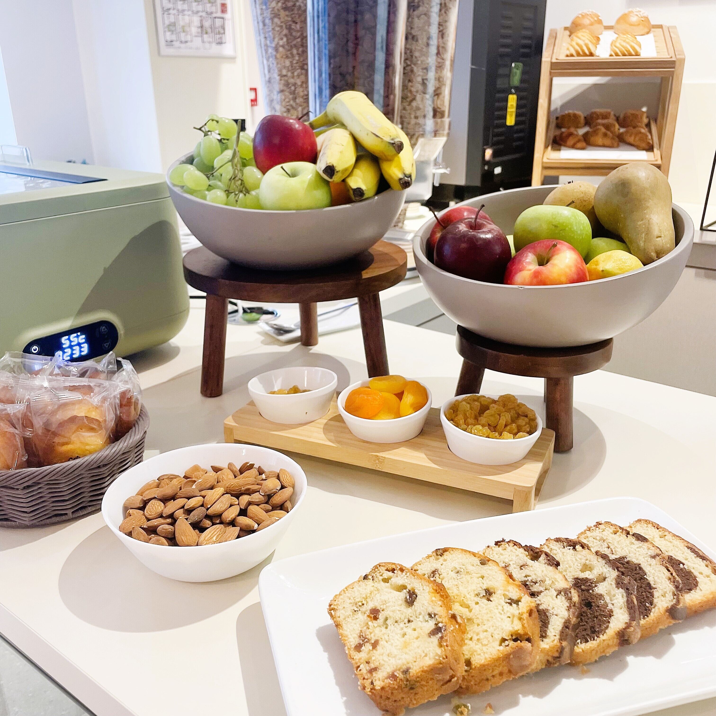 daily buffet breakfast (eur 16 per person)