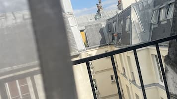 Staduitzicht vanuit accommodatie