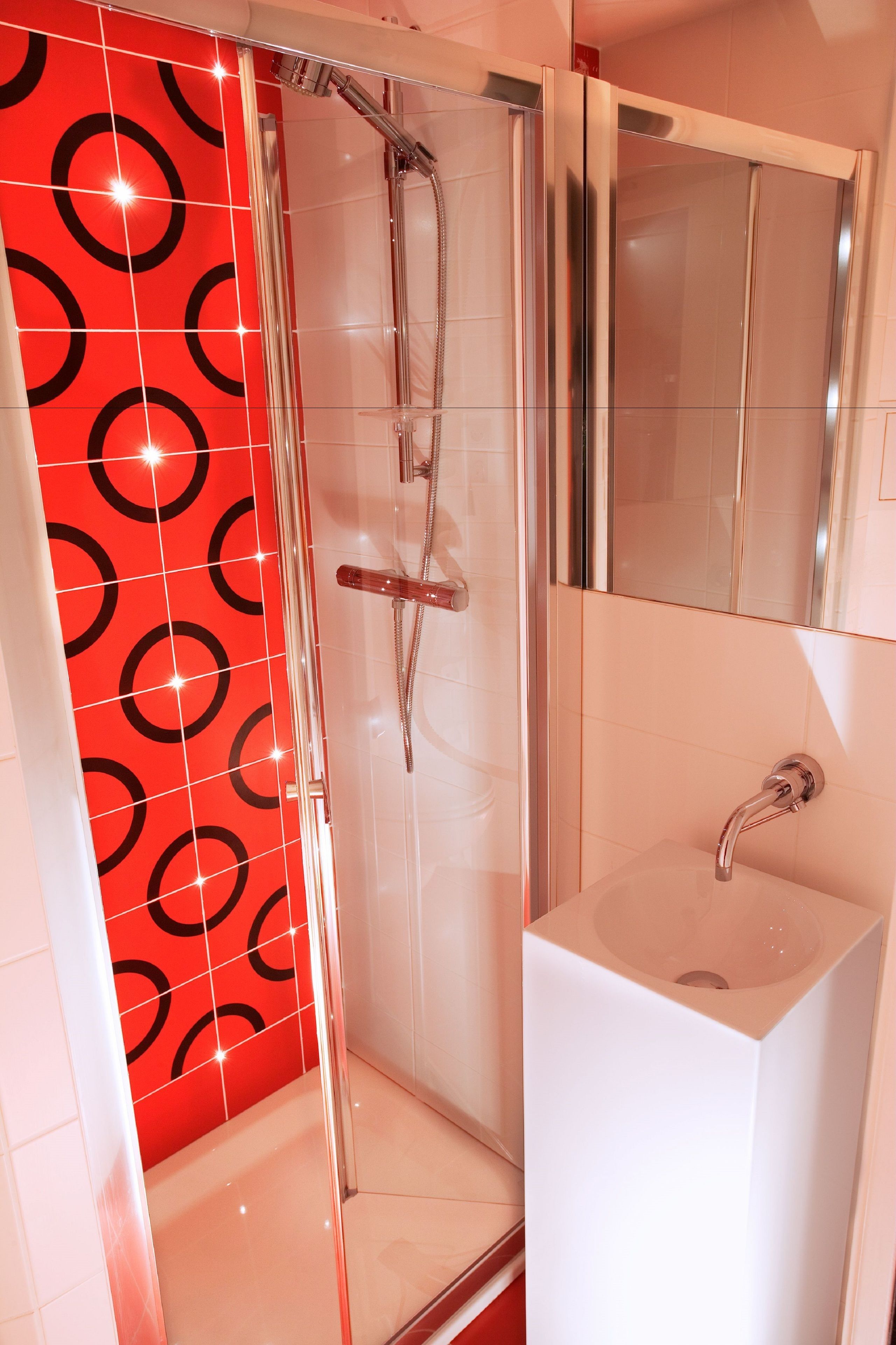 classic twin room | bathroom | shower, rainfall showerhead, designer toiletries, hair dryer