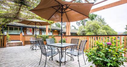 Clarion Collection Carmel Oaks Inn