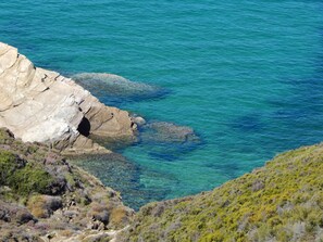 Perto da praia, bar na praia 