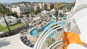 Minibar, in-room safe, desk, free cribs/infant beds