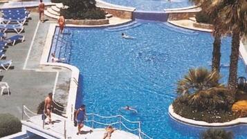 Indoor pool, outdoor pool