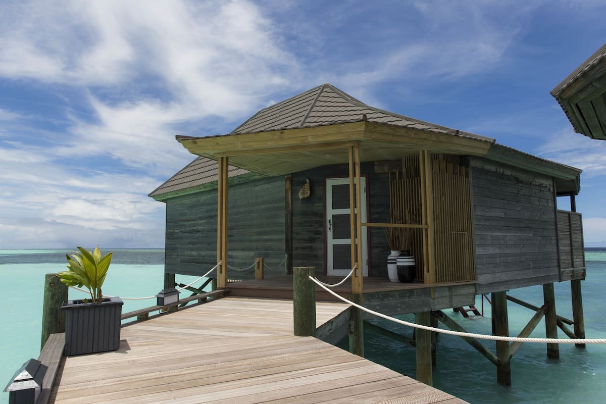 Sangu Water Villa - Honeymoon Suite