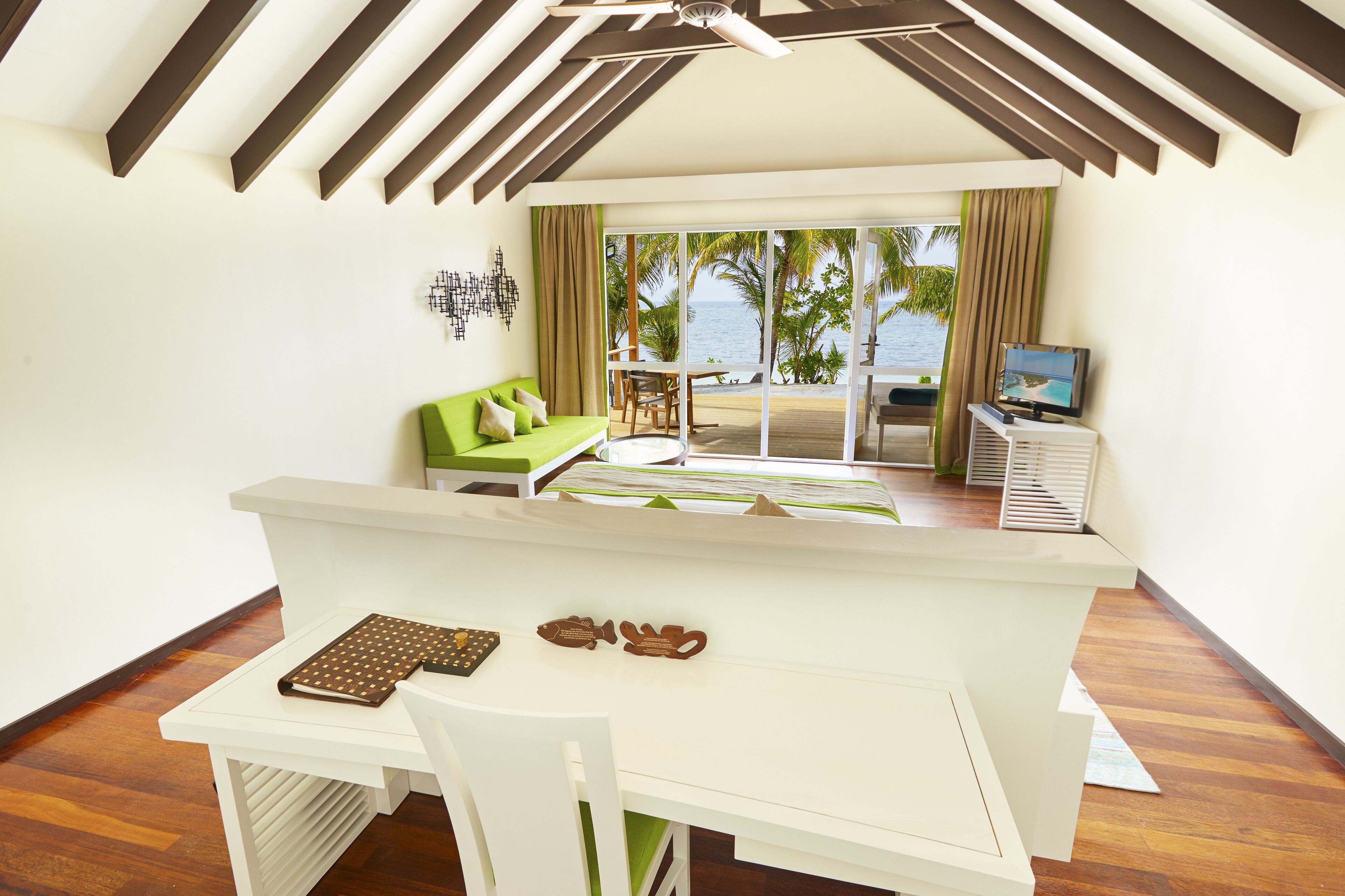 deluxe beach villa | minibar, in-room safe, desk, free wifi