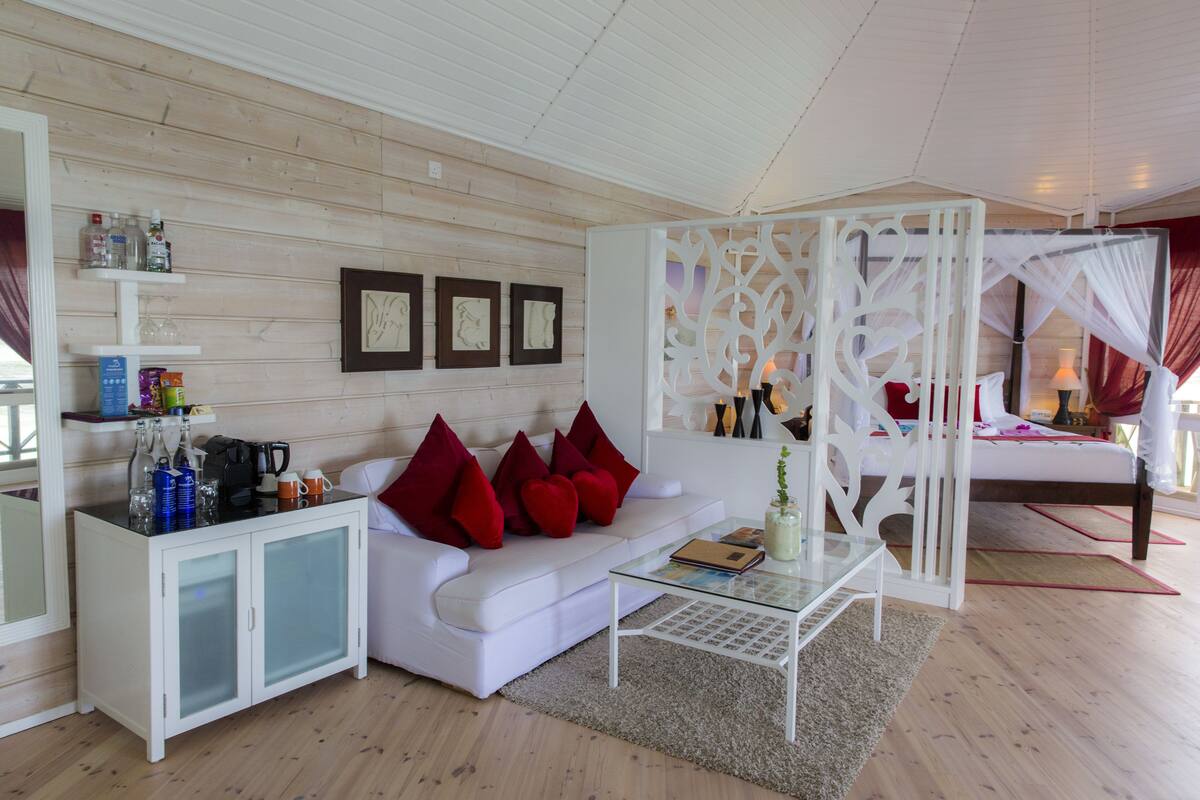 Sangu Water Villa - Honeymoon Suite | Minibar, in-room safe, desk, WiFi (free)