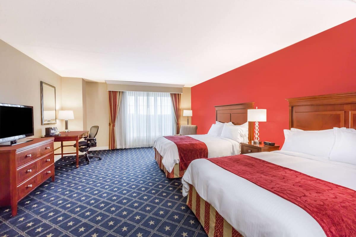 Premium bedding, pillowtop beds, in-room safe, desk