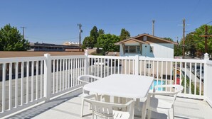 Balcony - Bishop Inn (Bishop)