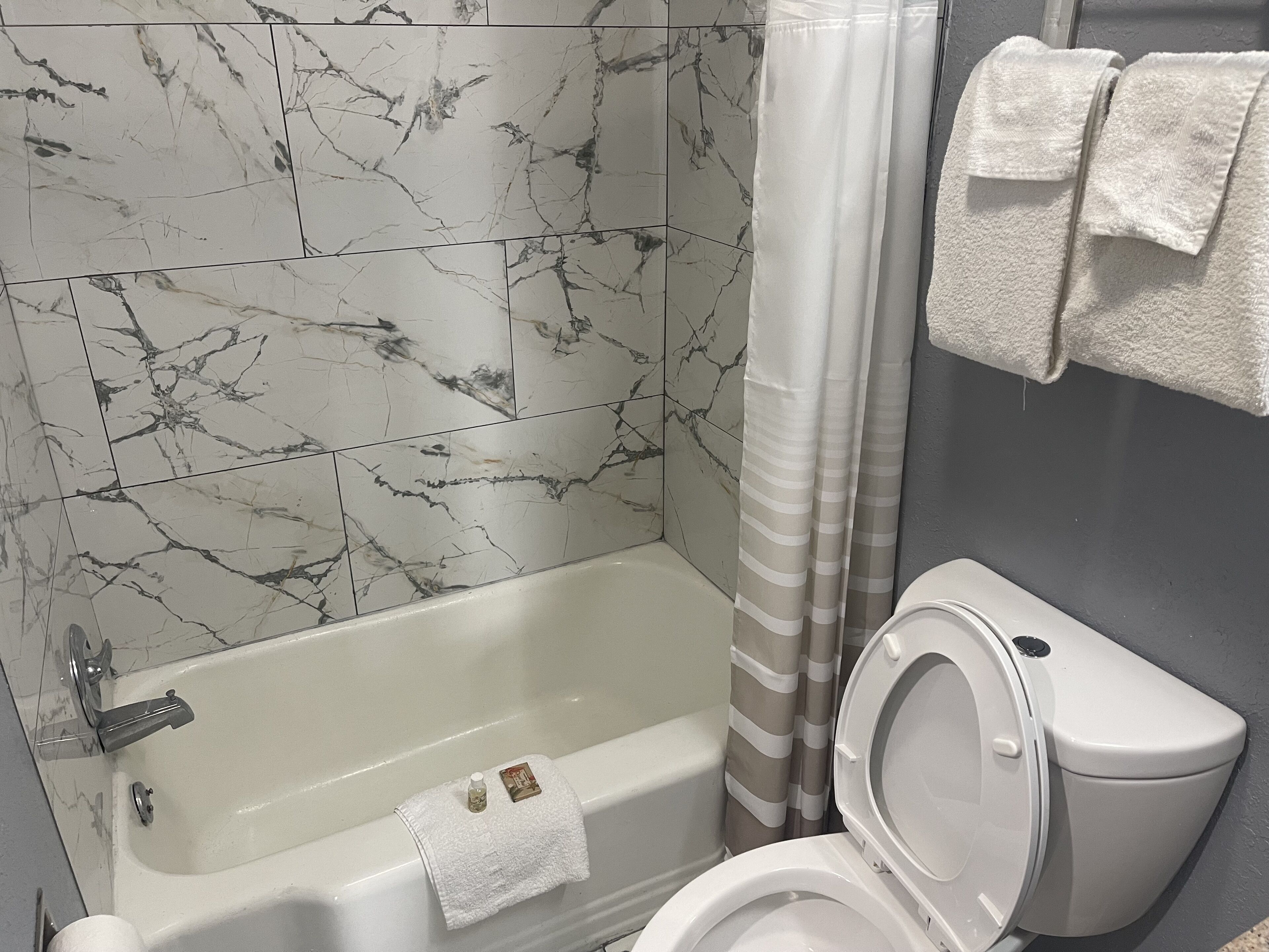 Photo - Americas Best Value Inn-Savannah