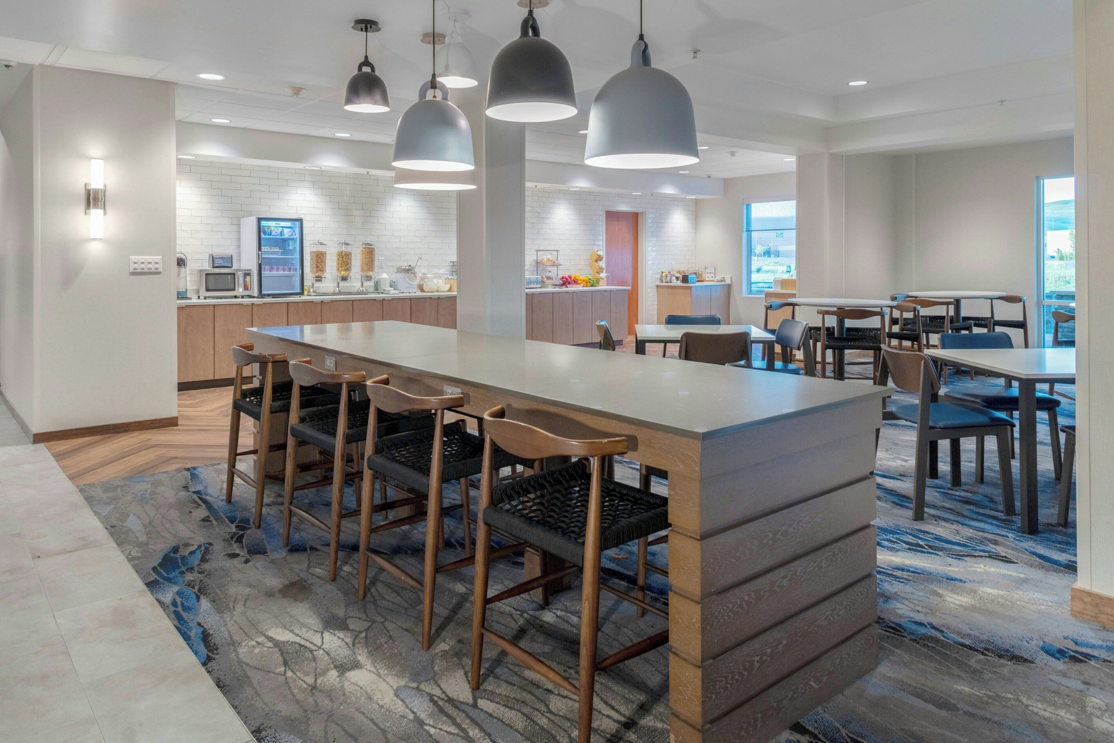 free daily continental breakfast