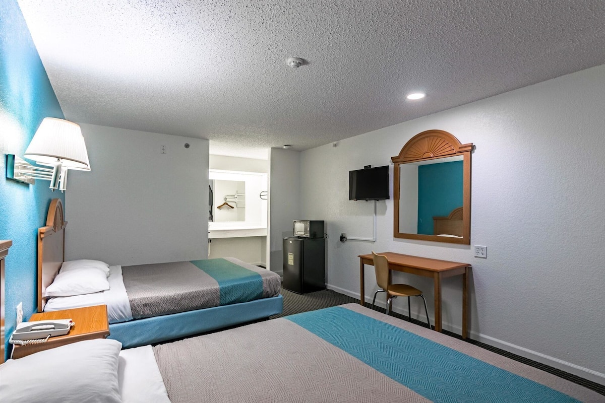 Wi-Fi de cortesia, roupa de cama, despertadores