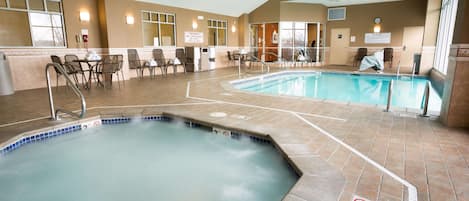 Piscine couverte, piscine extérieure