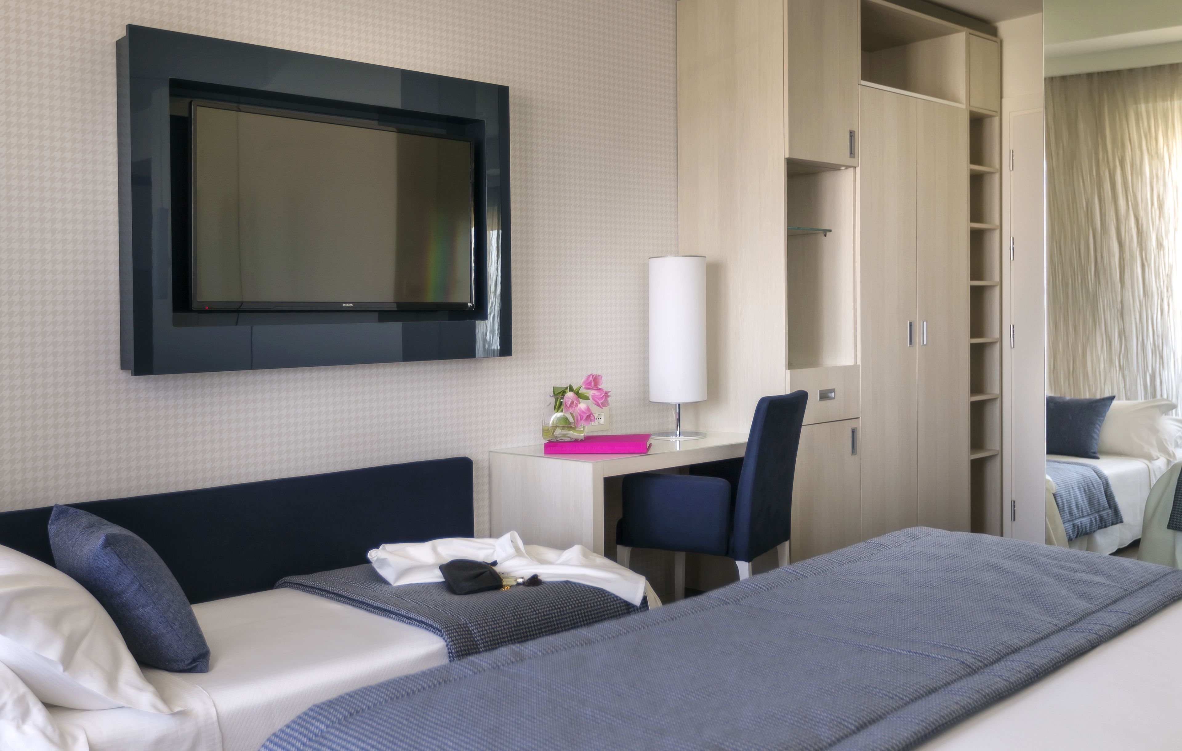 superior triple room | 1 bedroom, premium bedding, minibar, in-room safe