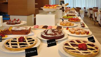 Tägliches inbegriffenes Frühstücksbuffet