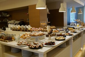 Desayuno buffet incluido todos los días