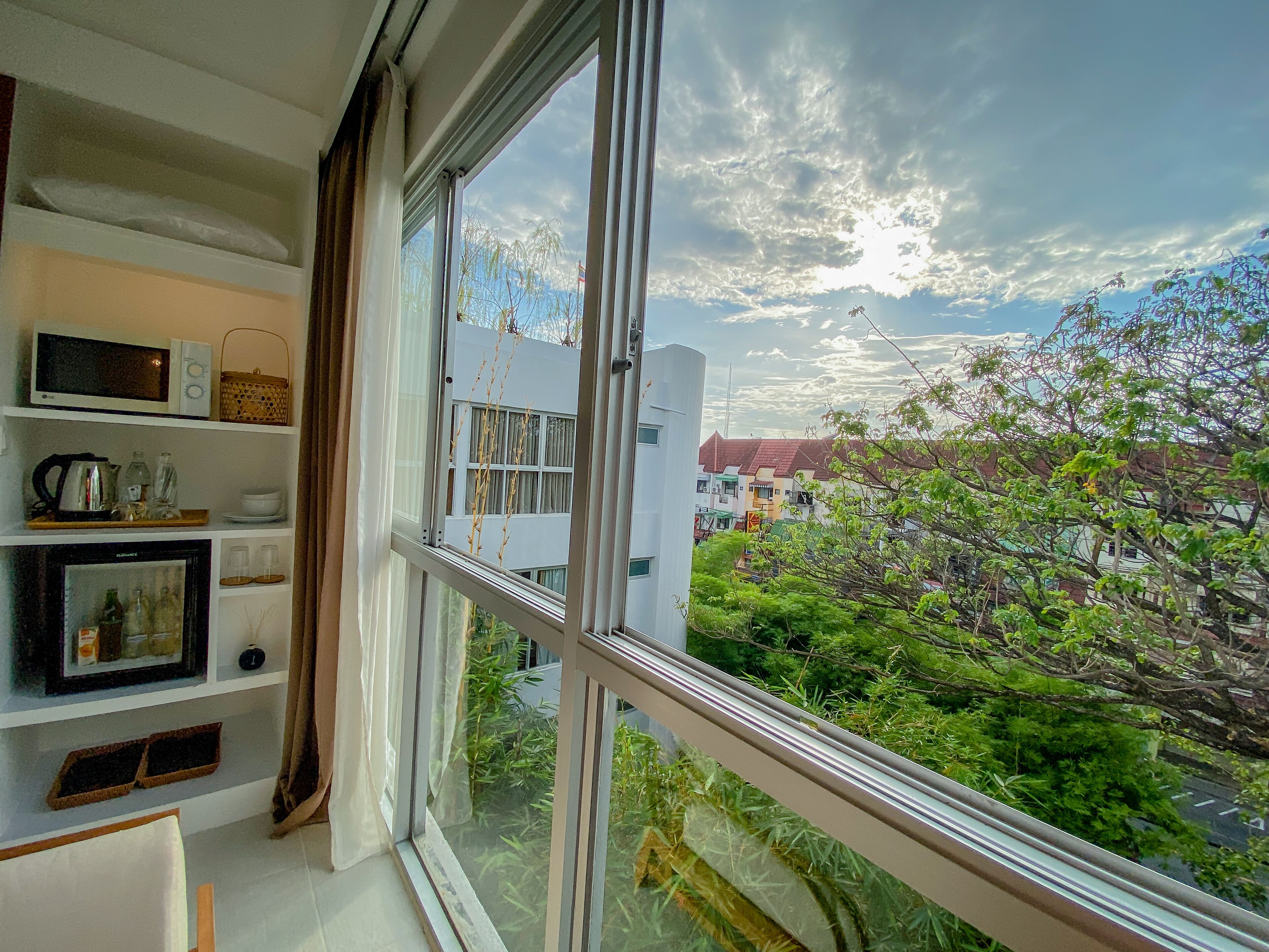 executive deluxe room | balcony view