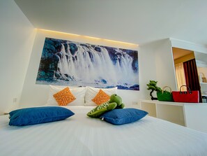 Executive Deluxe Room | Artículos del minibar gratis y caja de seguridad en la habitación 