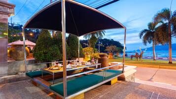 Breakfast, lunch, dinner served; international cuisine, pool views