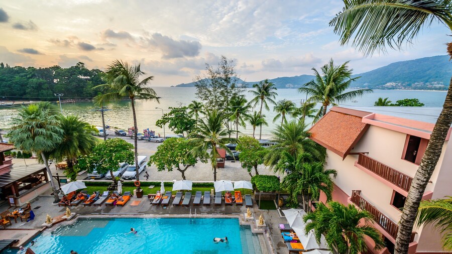 Seaview Patong Hotel