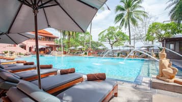 2 outdoor pools, pool umbrellas, pool loungers