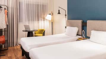 Superior Twin Room, 2 Twin Beds | Down comforters, in-room safe, desk, laptop workspace