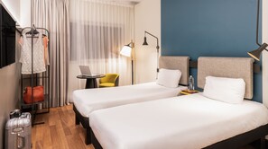 Superior Twin Room, 2 Twin Beds | Down comforters, in-room safe, desk, laptop workspace
