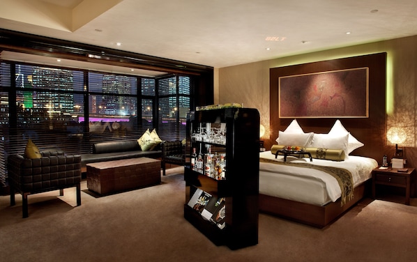 Select Comfort beds, minibar, in-room safe, desk - Pudi Boutique Hotel Fuxing Park Shanghai (Shanghai)